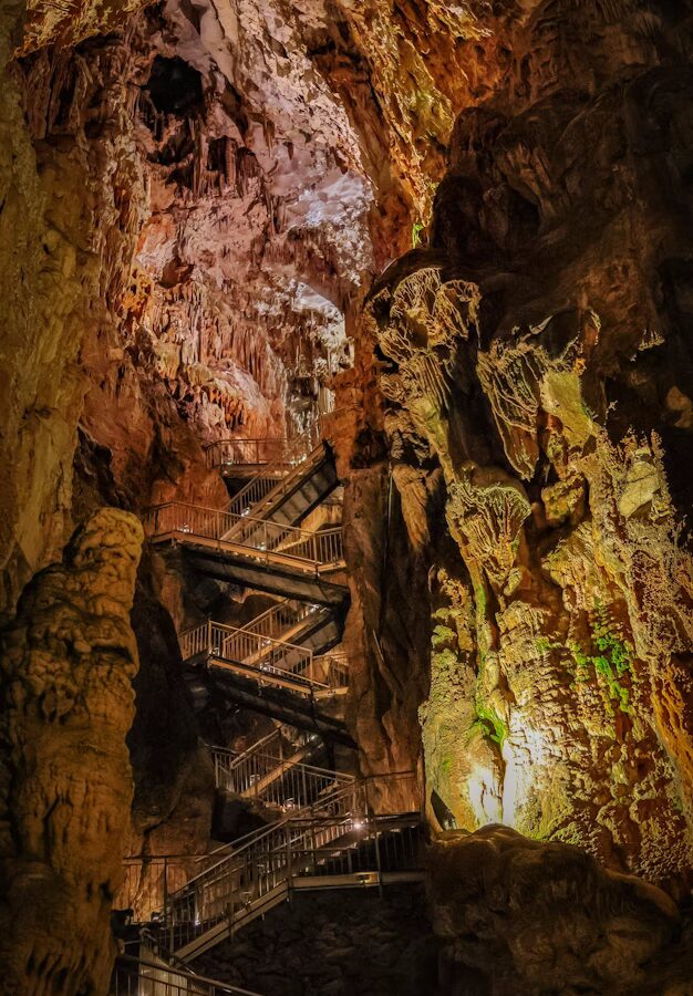 © «Печера у Словенії», Tim D (@timdep)